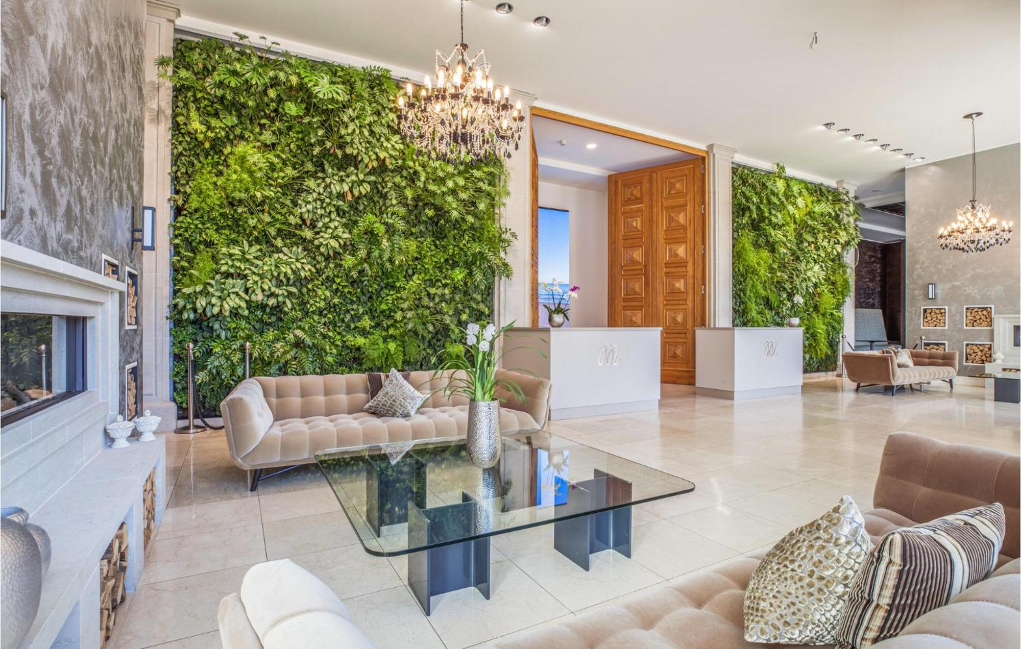 Penthouse Garden *